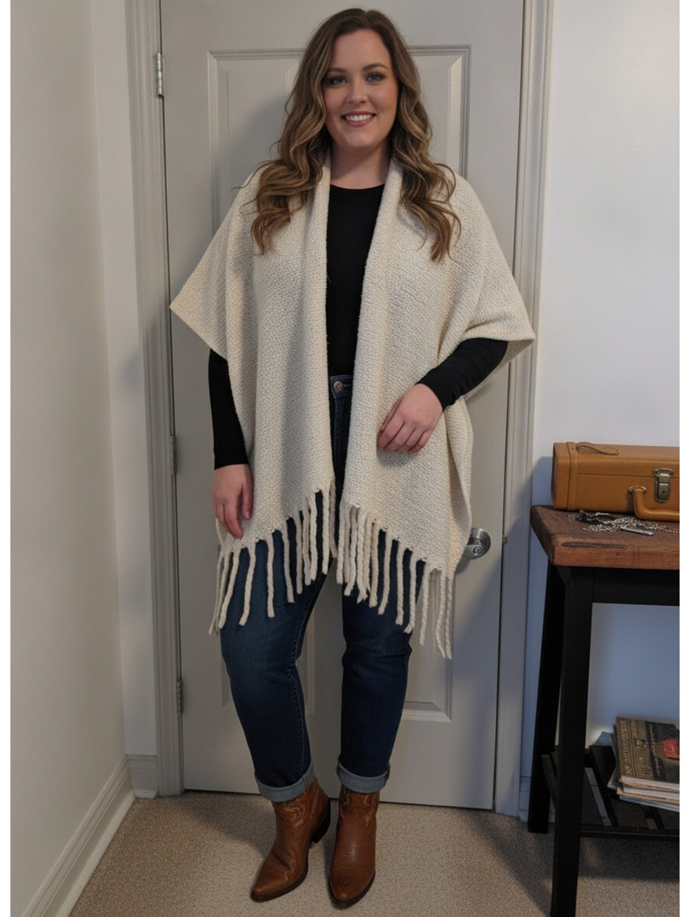 1585 - Free People Cream Knit Fringe Poncho - OS - Perfect for Football Games